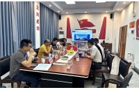 客户参观考察湘潭电机车生产厂家